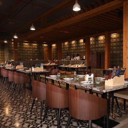 Afc Hotel 인도르 외부 사진