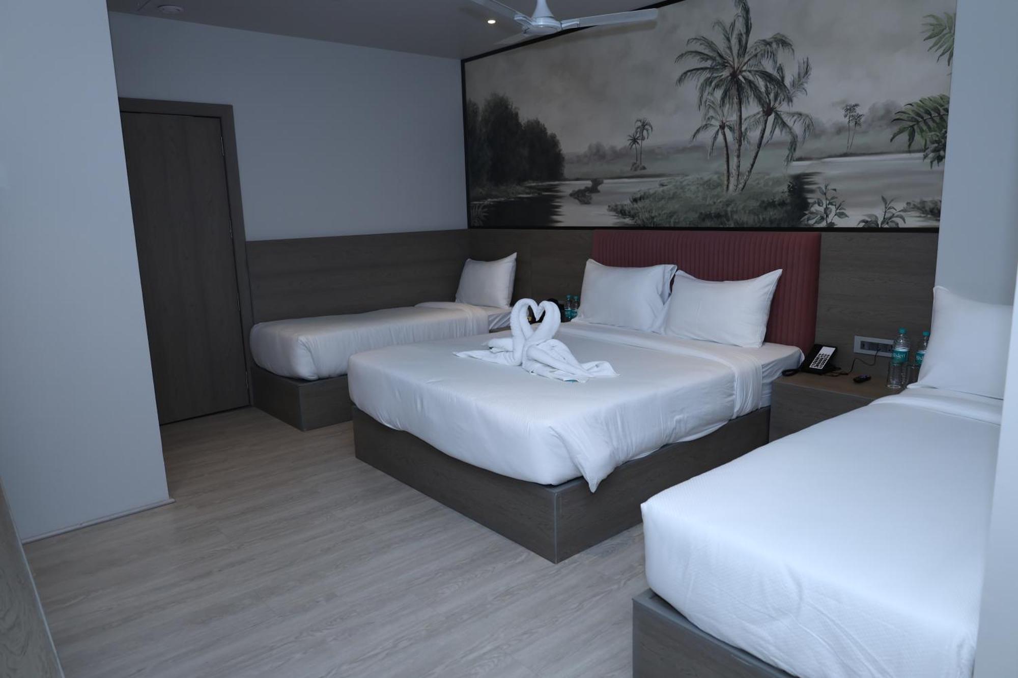 Afc Hotel 인도르 외부 사진